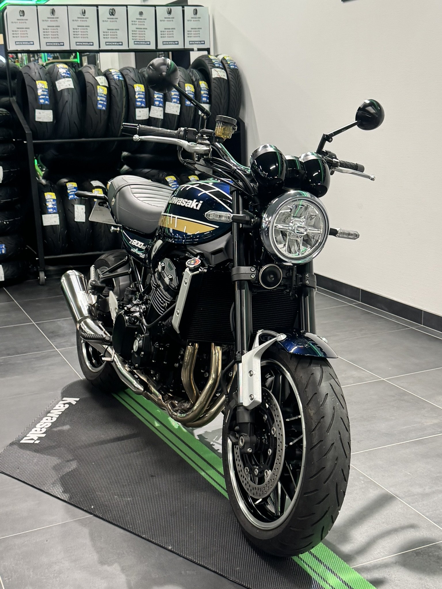 Kawasaki Z900RS