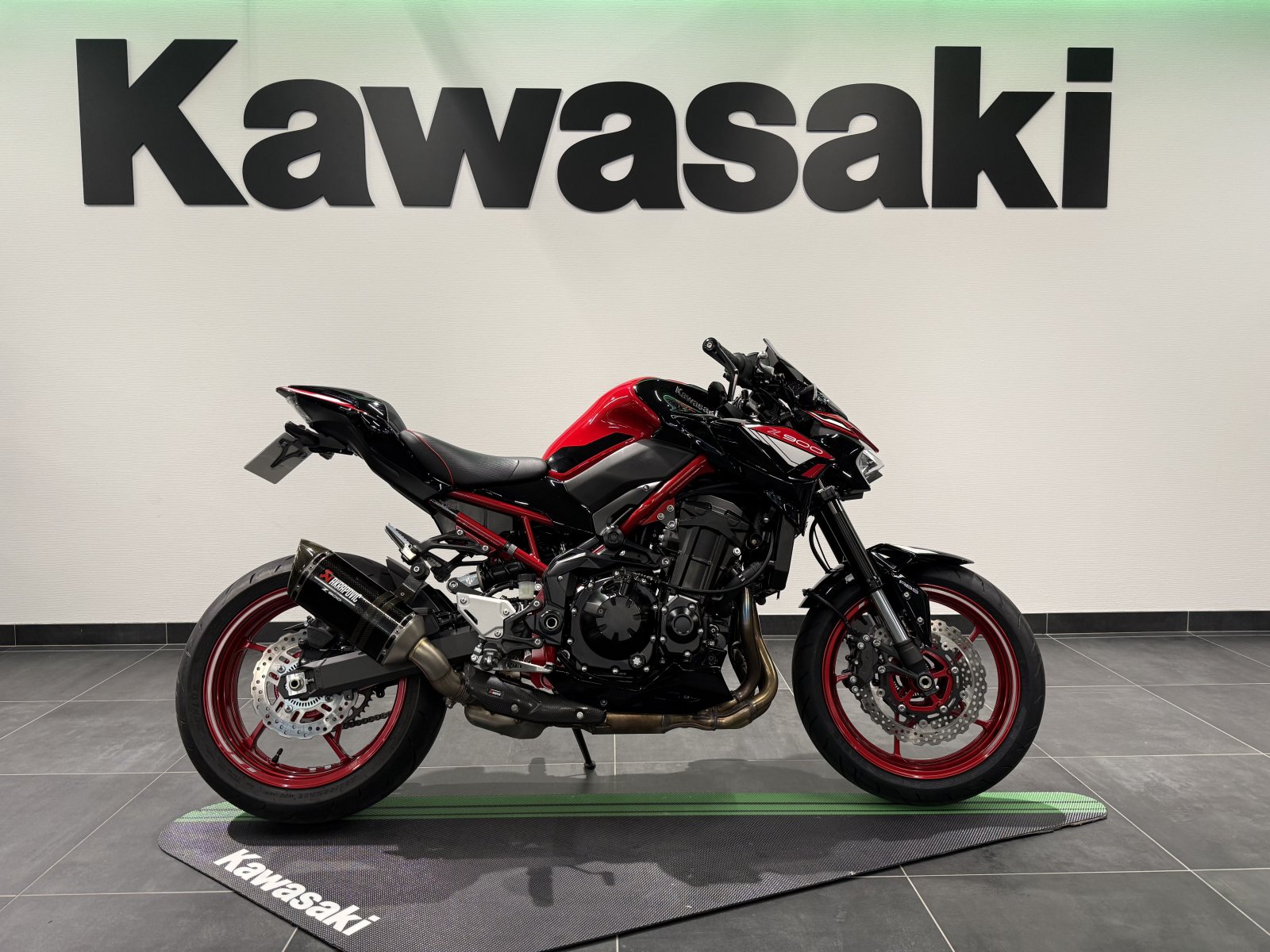 Kawasaki Z900 Performance