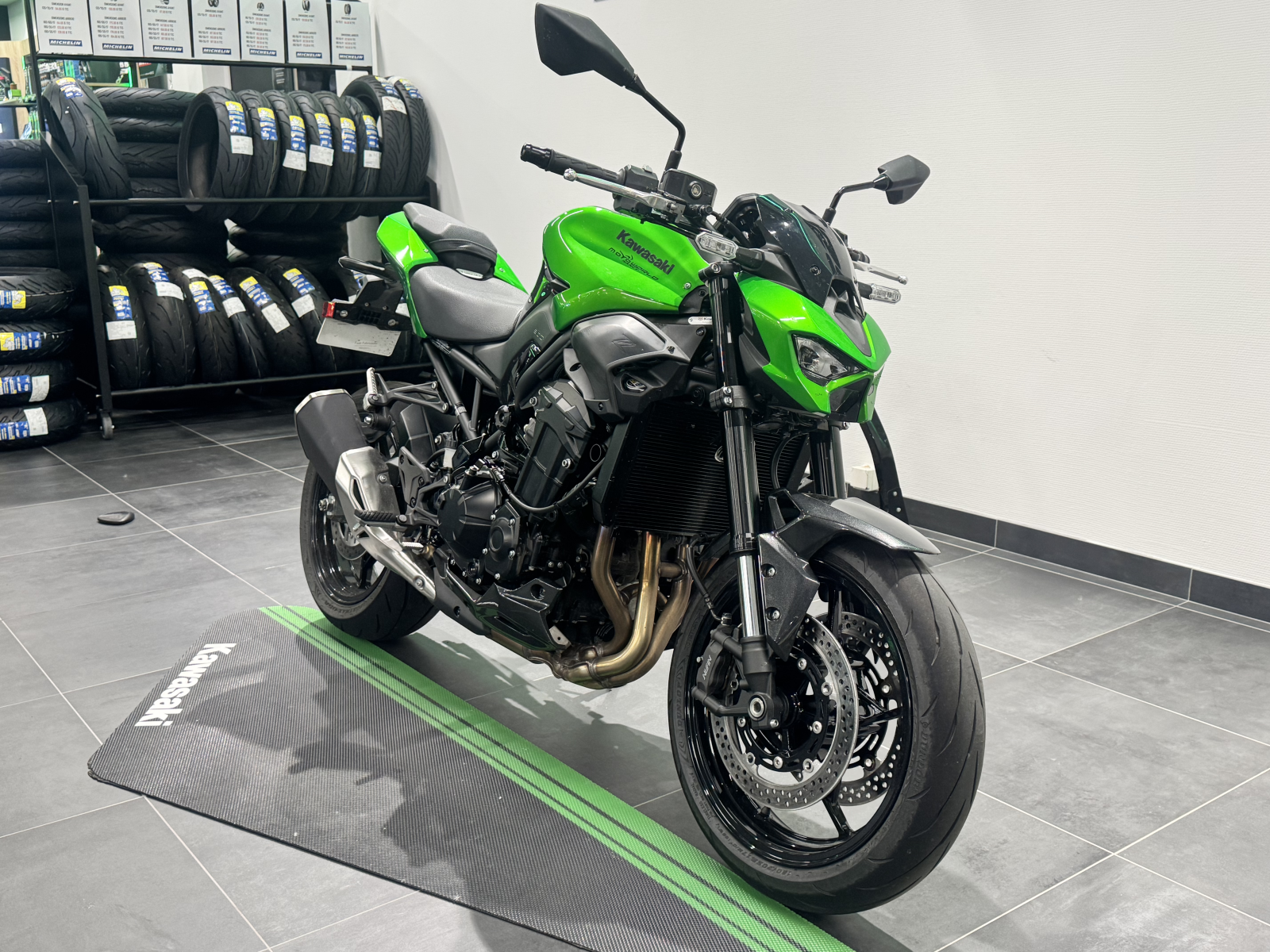 Kawasaki Z900 FULL