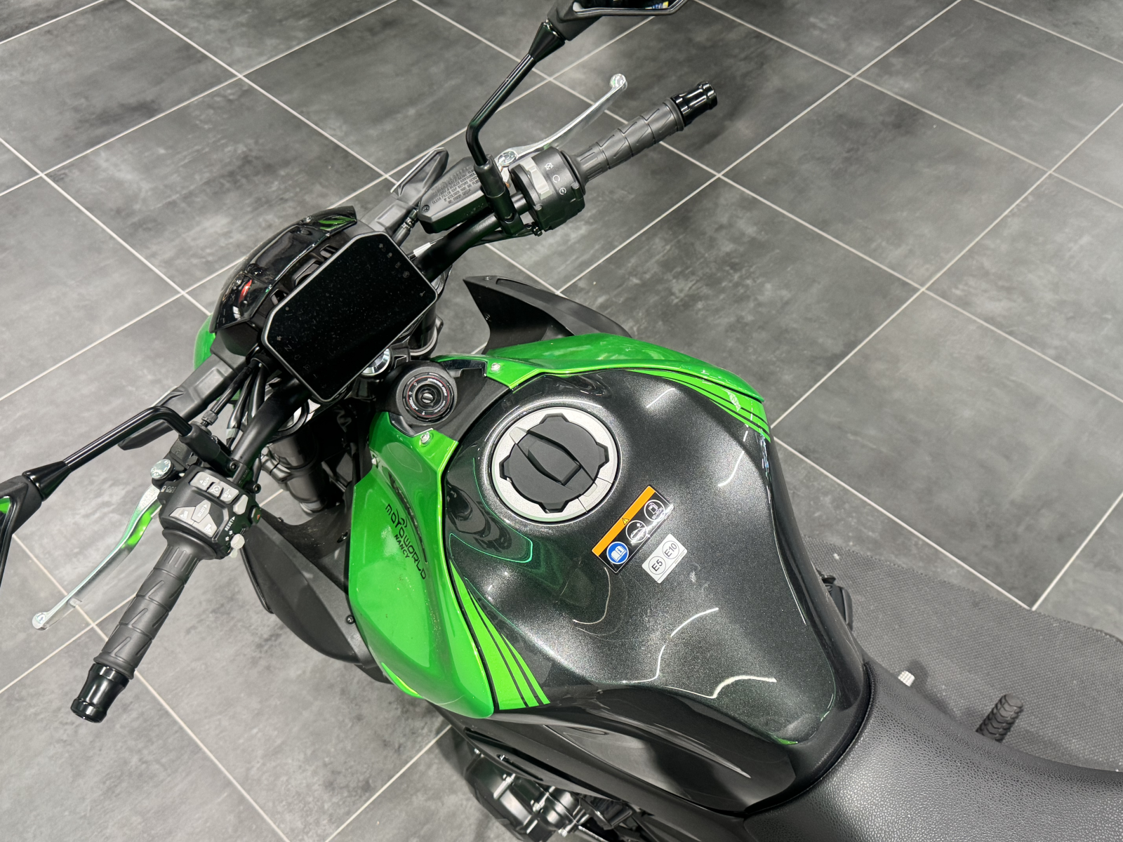 Kawasaki Z900 FULL