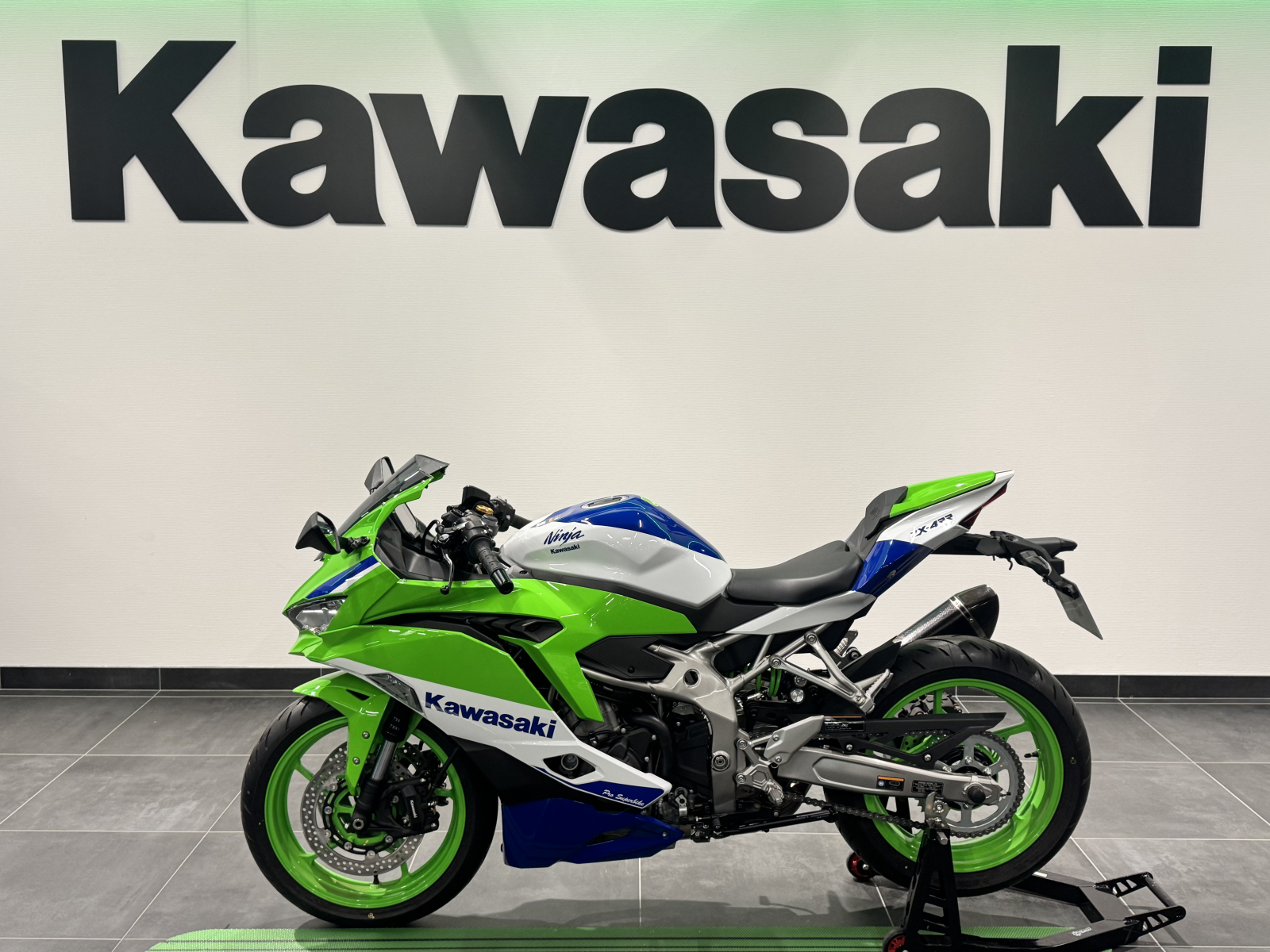 Kawasaki Ninja ZX-4RR 40th Anniversaire